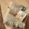 Névre szóló textil foglalkoztató babakönyv - On The Go